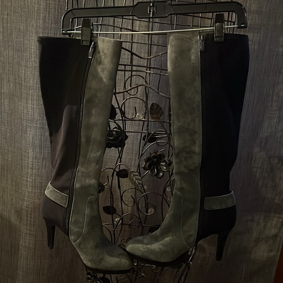 TAHARI Black & Grey Stretch High Heel Boots - size 7 - Picture 7 of 8